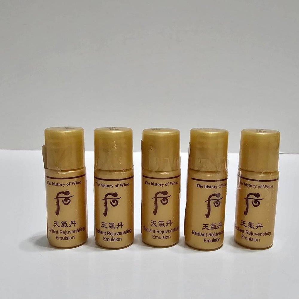 The History of Whoo - Cheongidan Radiant Rejuvenating Emulsion Mini 5ml* 5pcs
